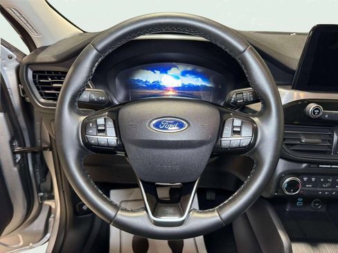 Used 2021 Ford Escape Titanium image 21