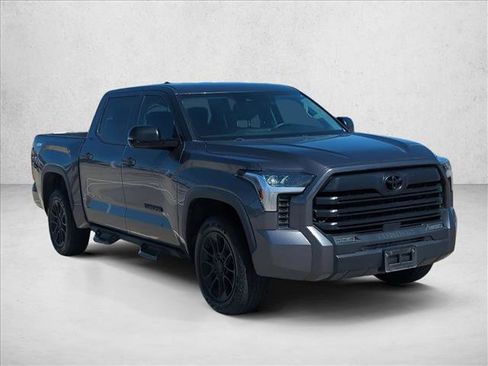 Used 2022 Toyota Tundra SR5 image 3