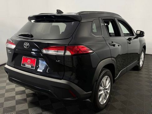 Used 2024 Toyota Corolla Cross LE image 8