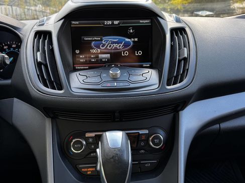 Used 2015 Ford Escape SE w/ Equipment Group 201A image 18