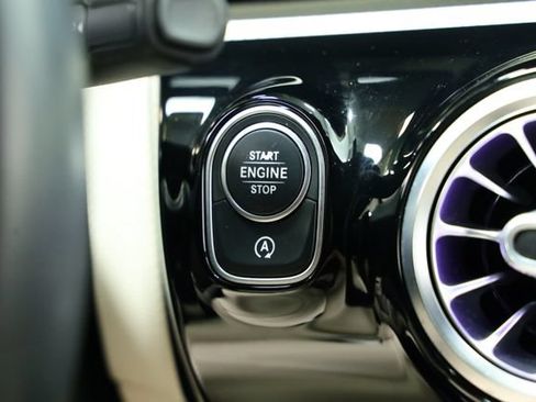 Used 2019 Mercedes-Benz A 220 image 21