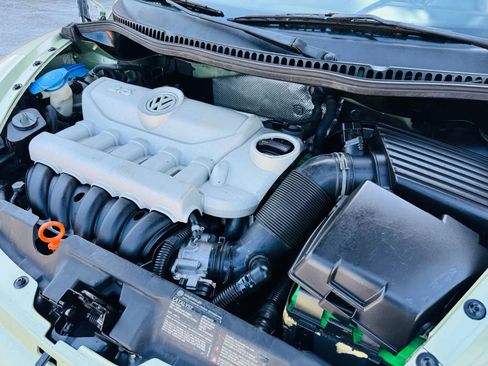 Used 2008 Volkswagen Beetle S image 17