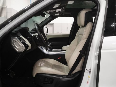 Used 2022 Land Rover Range Rover Sport HSE Silver Edition image 2