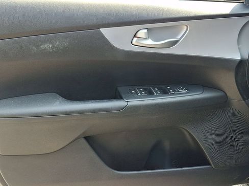Certified 2024 Kia Forte LXS FWD image 12