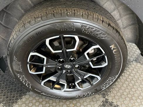 Certified 2022 Hyundai Santa Cruz SEL Premium image 17