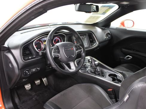 Used 2016 Dodge Challenger R/T Scat Pack w/ Leather Interior Group image 22