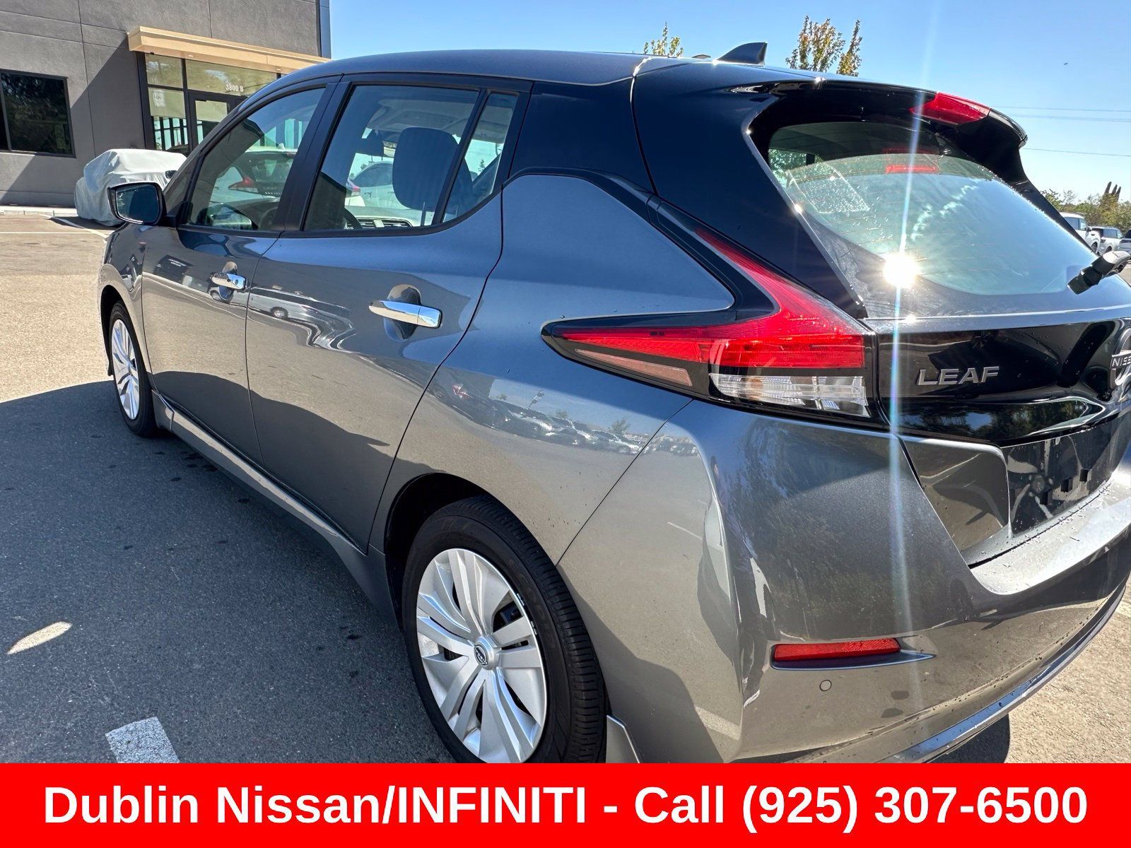 Used 2025 Nissan Leaf S FWD image 4