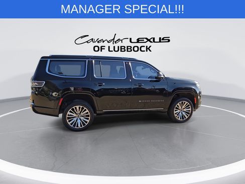 Used 2022 Jeep Grand Wagoneer Series III AWD/4WD image 9