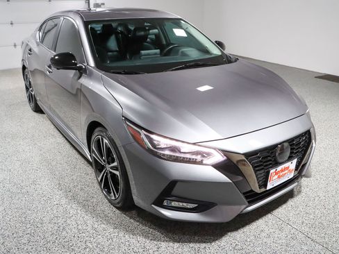 Used 2023 Nissan Sentra SR w/ SR Premium Package FWD image 5