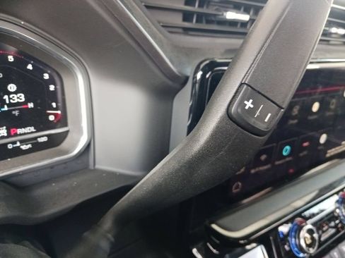 Used 2024 GMC Sierra 2500 AT4X AWD/4WD image 38