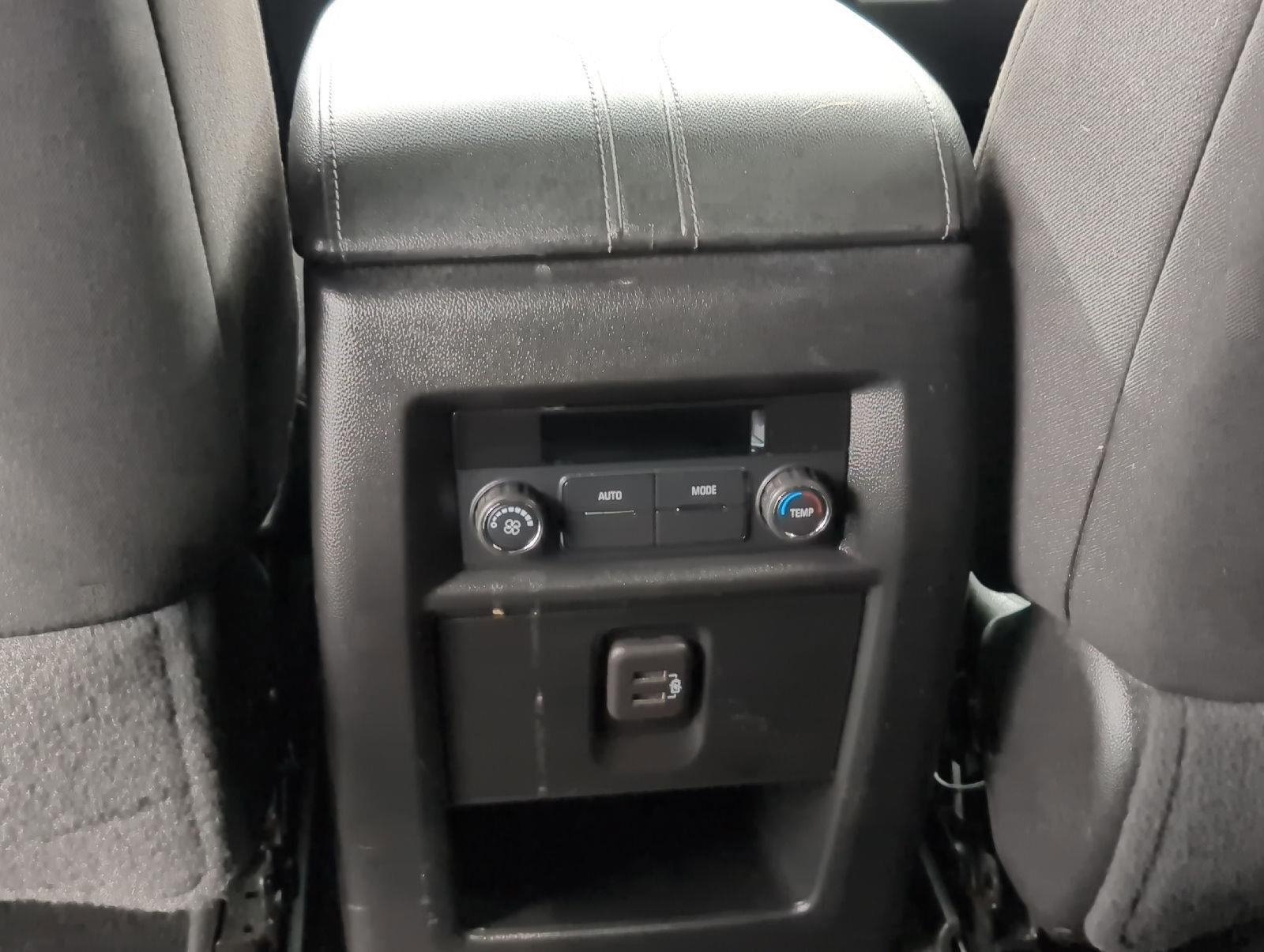 Used 2023 Chevrolet Traverse LT AWD/4WD image 22