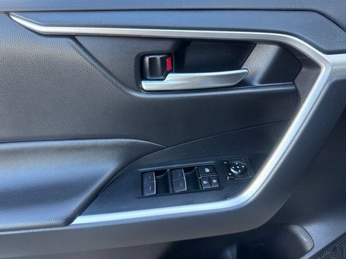 Certified 2025 Toyota RAV4 XLE AWD/4WD image 10