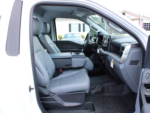 Used 2025 Ford F350 XL w/ XL Driver Assist Package RWD image 21