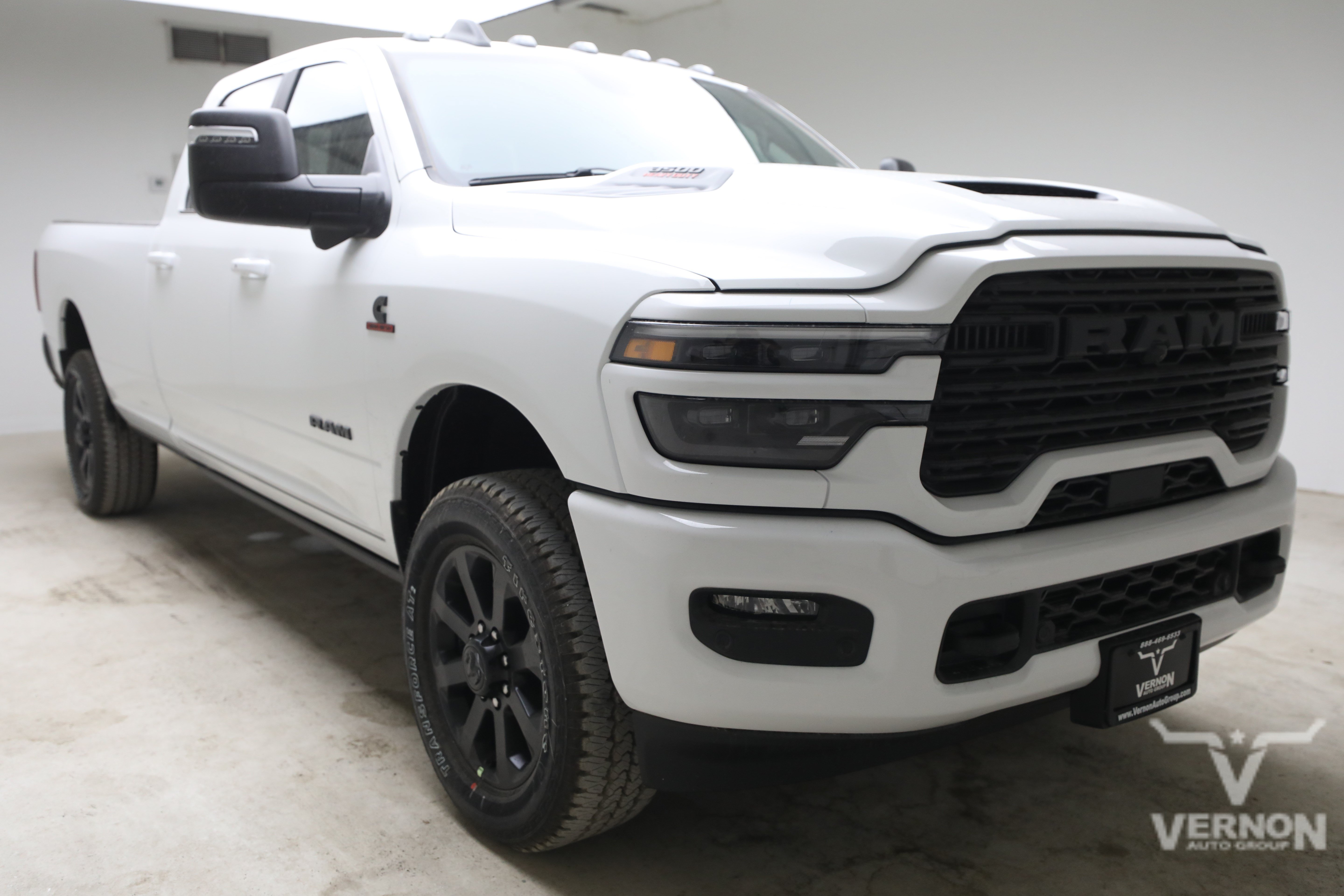 New 2027 RAM 3500 Laramie AWD/4WD image 7