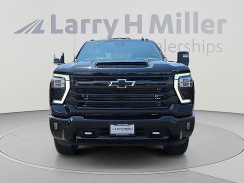 New 2026 Chevrolet Silverado 3500 High Country w/ High Country Premium Package AWD/4WD image 8