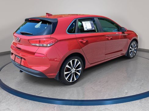 Used 2018 Hyundai Elantra GT FWD image 5