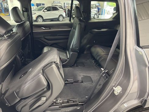 New 2025 Jeep Grand Cherokee L Limited w/ Black Appearance Package image 36