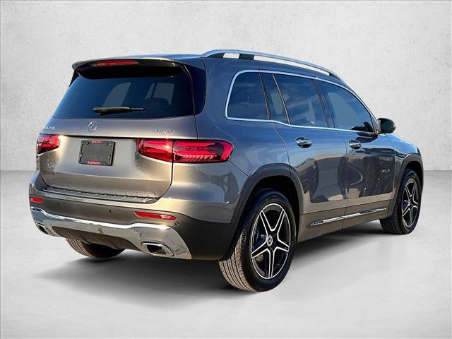 Used 2026 Mercedes-Benz GLB 250 4MATIC image 2