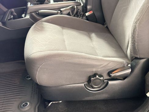 Used 2017 Toyota Tacoma TRD Off-Road image 14