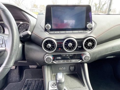 Used 2023 Nissan Sentra SR w/ SR Premium Package image 12
