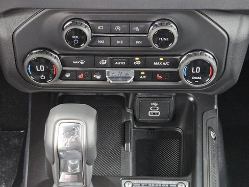 New 2026 Ford Bronco Outer Banks AWD/4WD image 13