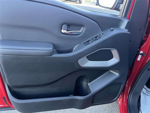 Used 2022 Nissan Frontier SV image 19