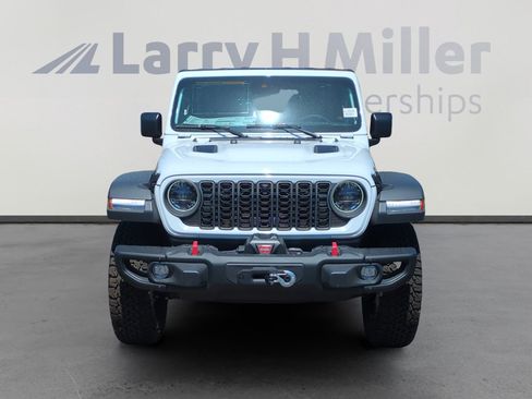 New 2025 Jeep Wrangler Unlimited Rubicon w/ Steel Bumper Group image 8