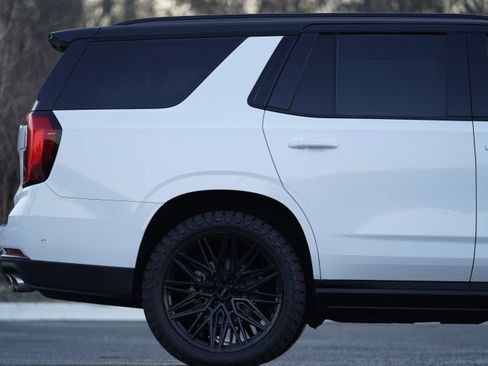 Used 2025 GMC Yukon AT4 Ultimate image 6