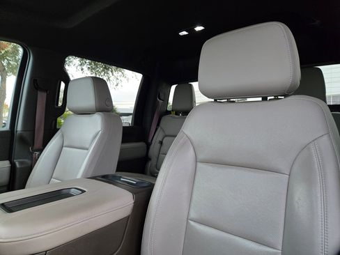 Certified 2020 GMC Sierra 3500 SLT w/ Technology Package image 12