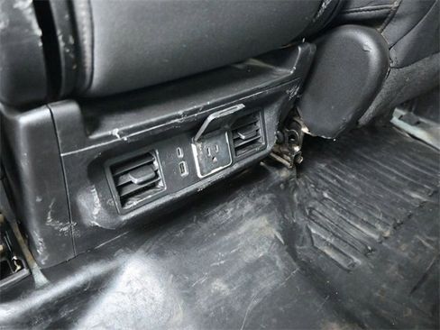 Used 2024 Chevrolet Silverado 2500 LT w/ Convenience Package image 24