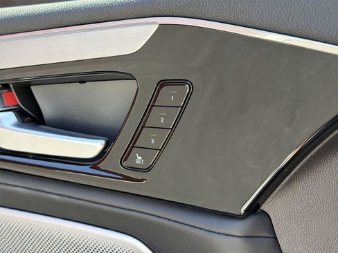 Used 2025 Acura MDX FWD w/ Technology Package image 40