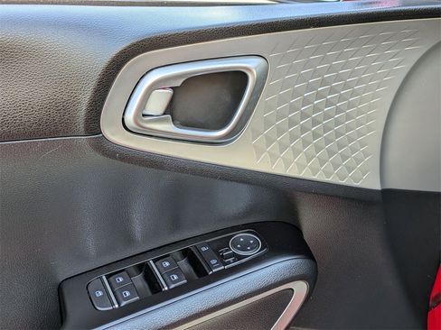 Used 2024 Kia Soul LX w/ Option Group 015 image 13
