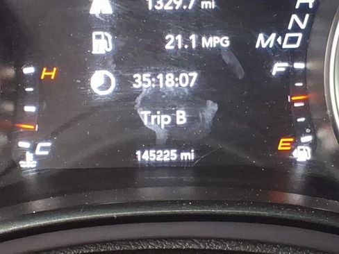 Used 2015 Dodge Charger SE w/ Popular Equipment Group RWD image 8