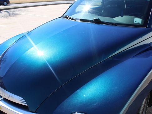 Used 2005 Chevrolet SSR w/ Preferred Equipment Group image 25