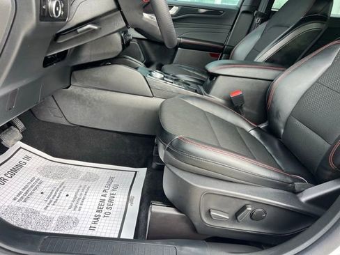 Used 2025 Ford Escape ST-Line Select w/ Tech Pack #1 image 24