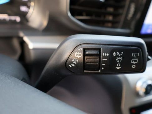 Used 2022 Ford Explorer XLT w/ Equipment Group 202A image 38