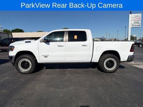 Used 2022 RAM 1500 Laramie AWD/4WD image 9