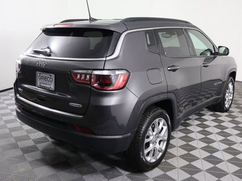 Used 2023 Jeep Compass Latitude image 8