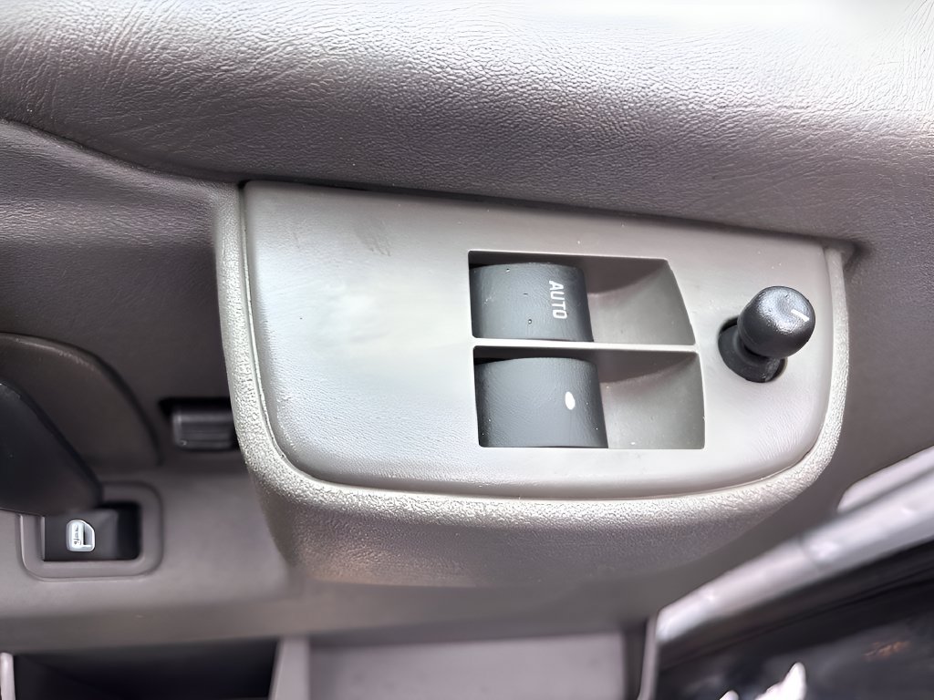 Used 2023 Chevrolet Express 3500 LS RWD image 11