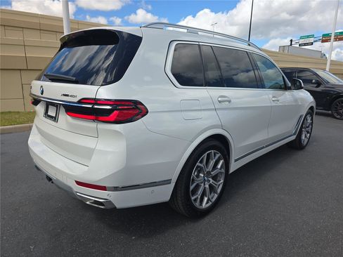Certified 2024 BMW X7 xDrive40i w/ Executive Package image 3