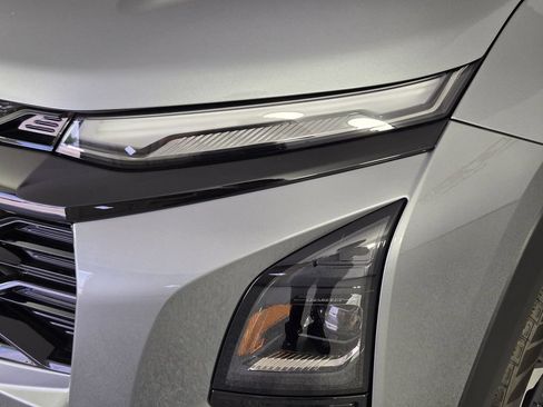 New 2026 Chevrolet Equinox RS w/ Convenience Package III FWD image 11