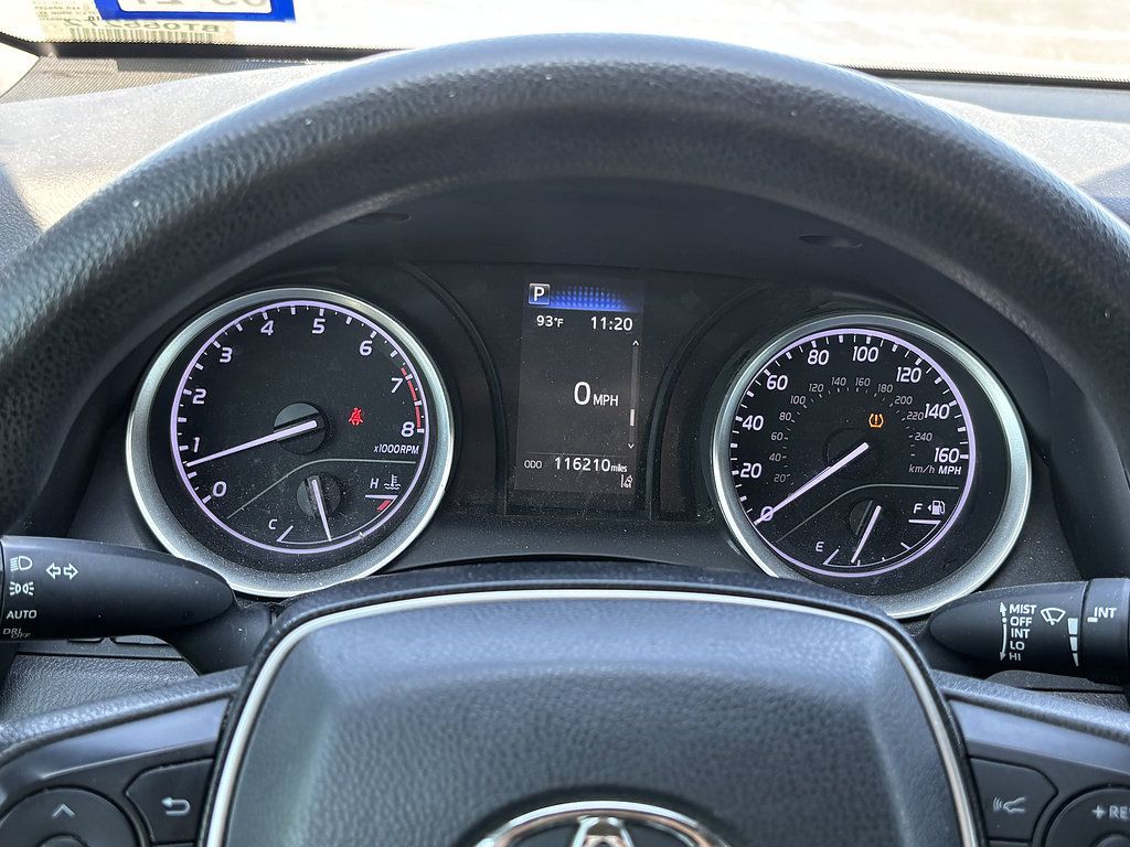 Used 2022 Toyota Camry LE FWD image 12