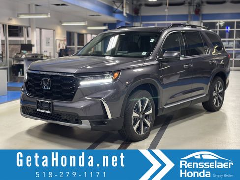 New 2025 Honda Pilot Touring image 1