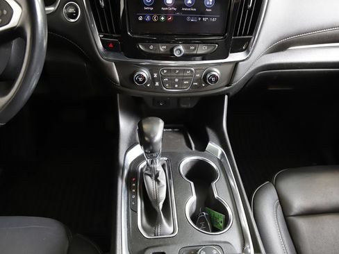 Used 2022 Chevrolet Traverse LT AWD/4WD image 14