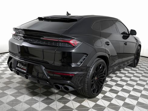 Used 2025 Lamborghini Urus SE image 5