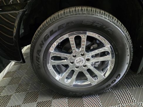 Used 2012 Nissan Titan SV image 25