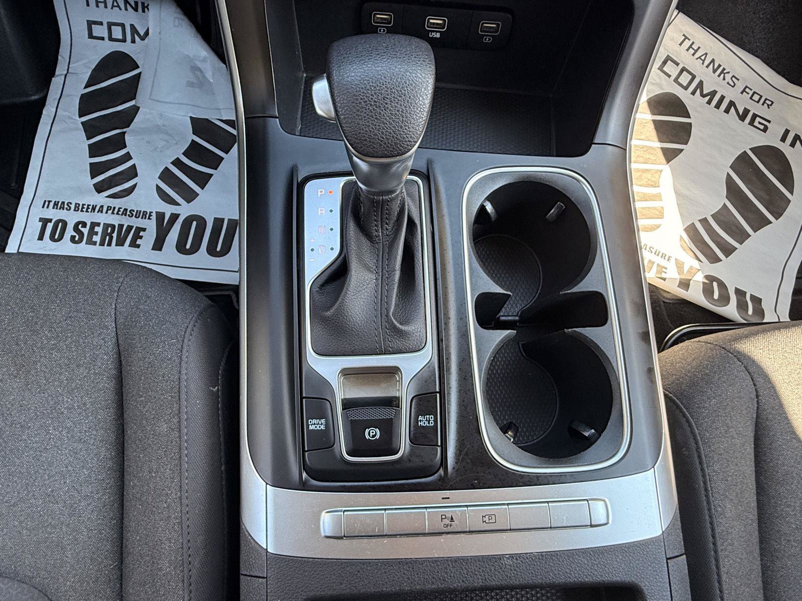 Used 2023 Kia Carnival LX FWD image 29