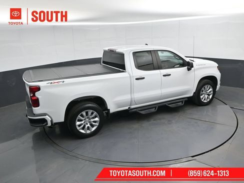 Used 2022 Chevrolet Silverado 1500 Custom AWD/4WD image 43