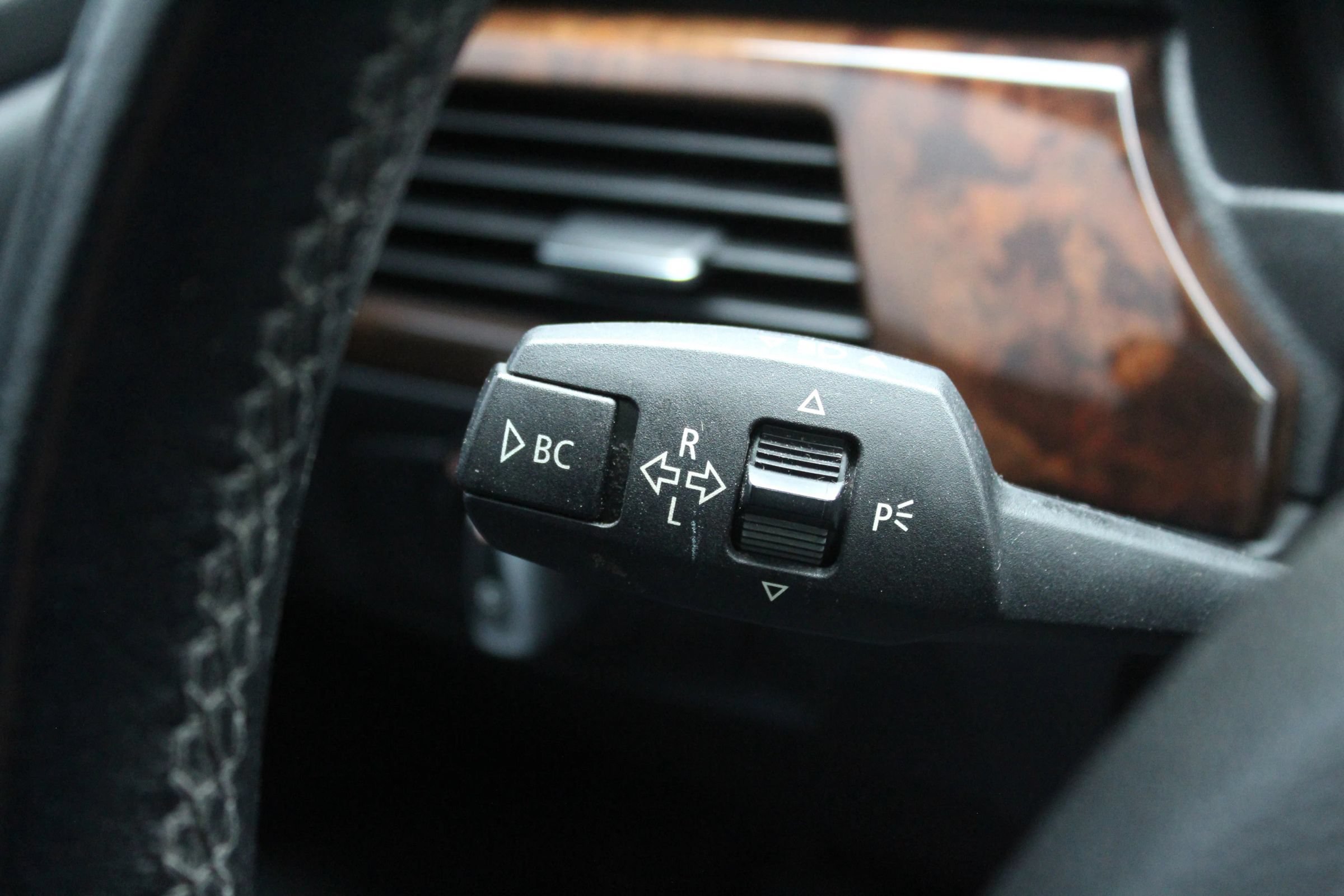 Used 2011 BMW 328i xDrive Sedan AWD/4WD image 16