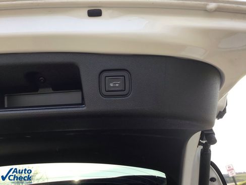 Used 2024 Chevrolet Blazer EV LT image 7